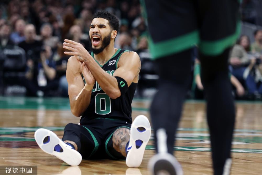 迫带伤出场 迫带伤出场